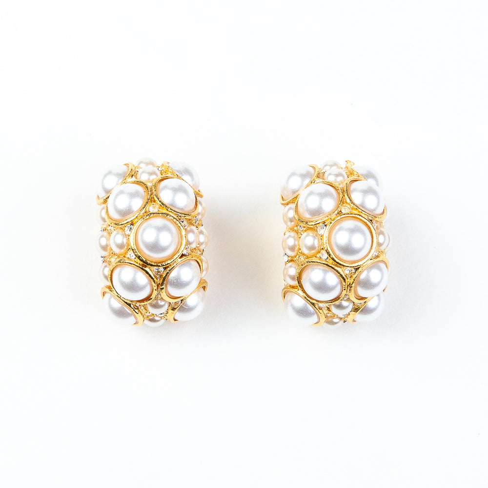 Kenneth Jay Lane | Pearl Cabochon Huggie Hoop Clip Earrings - Pearl