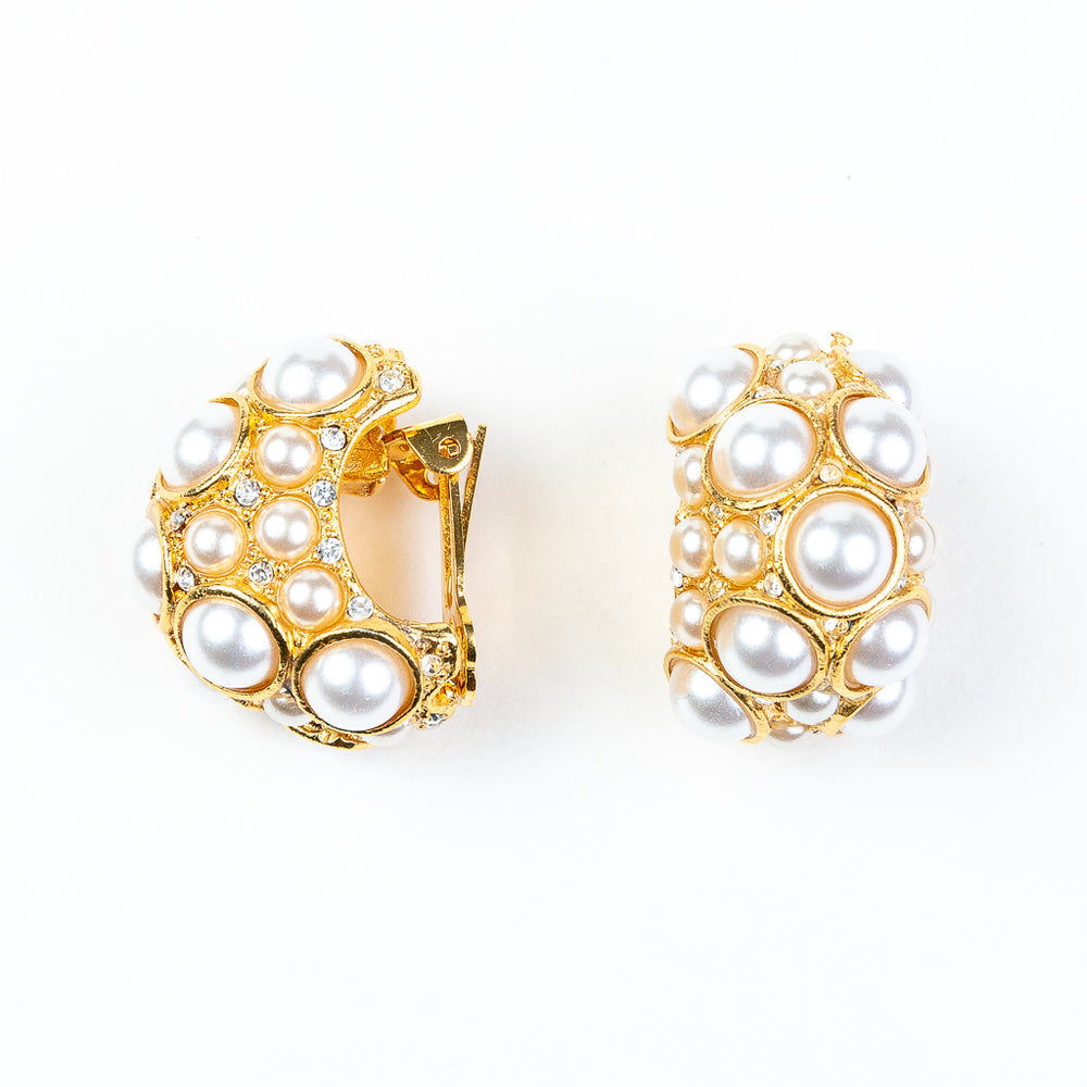Kenneth Jay Lane | Pearl Cabochon Huggie Hoop Clip Earrings - Pearl