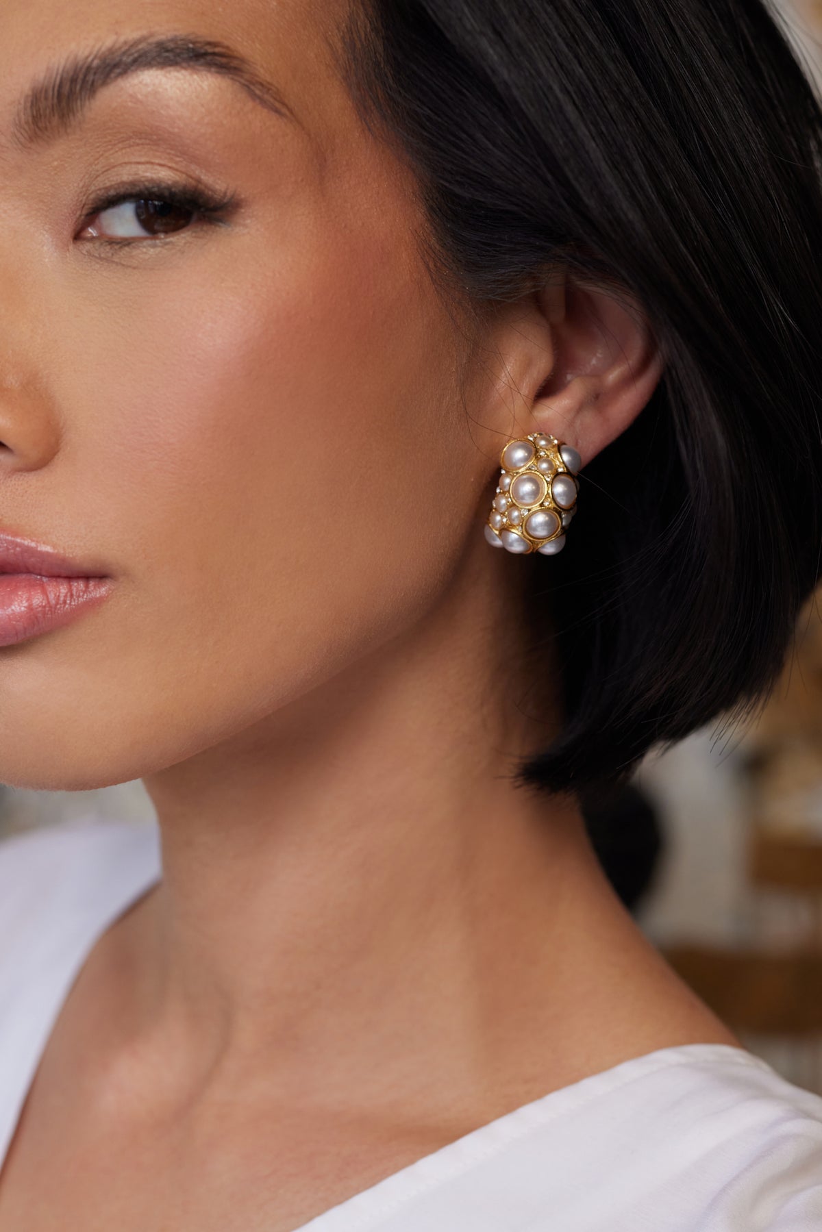 Kenneth Jay Lane | Pearl Cabochon Huggie Hoop Clip Earrings - Pearl