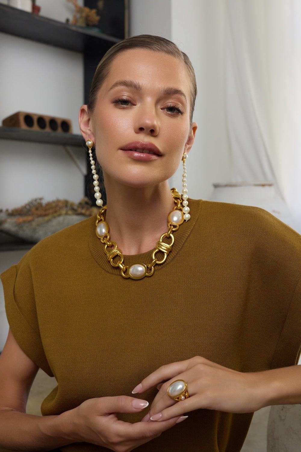 Kenneth Jay Lane | Pearl Headlight Stations Necklace - Gold