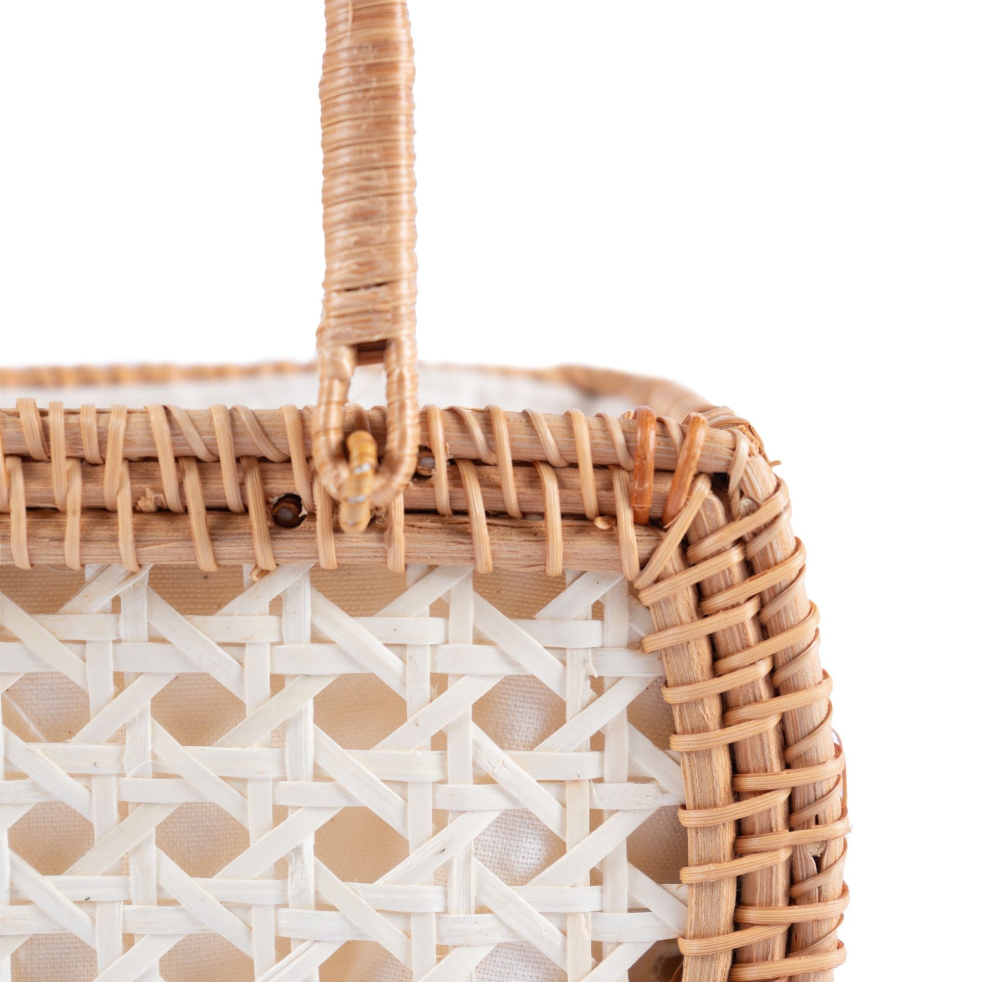 Jelavu | Amelia Satchel
