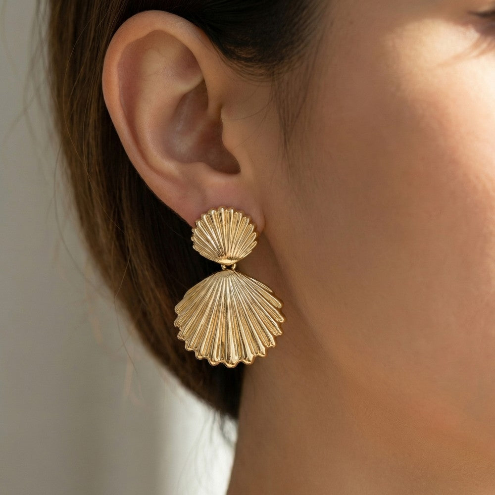 Double Sea Shell Earrings - Gold