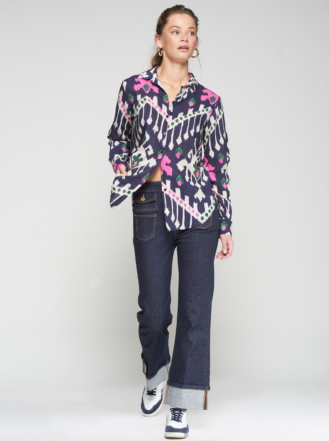 Vilagallo | Navy and Pink Ikat Top