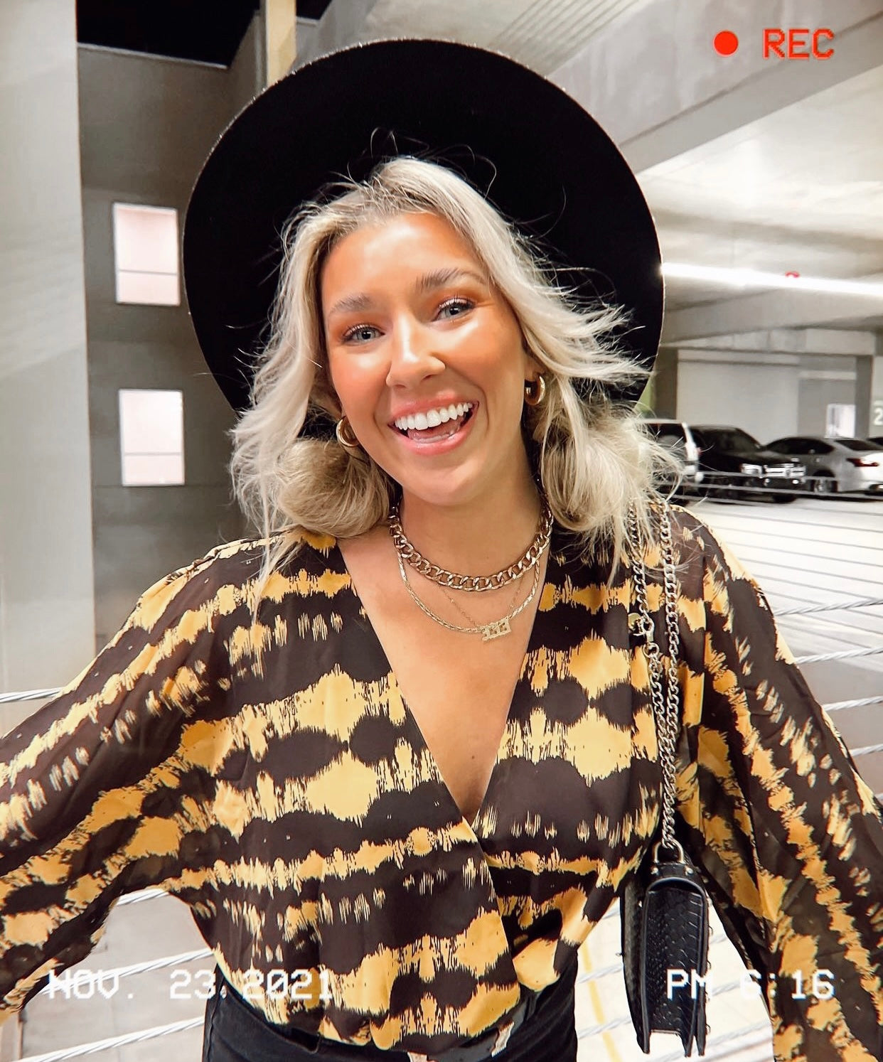 Buddy Love | Ariana Kimono Sleeve Bodysuit - Radioactive