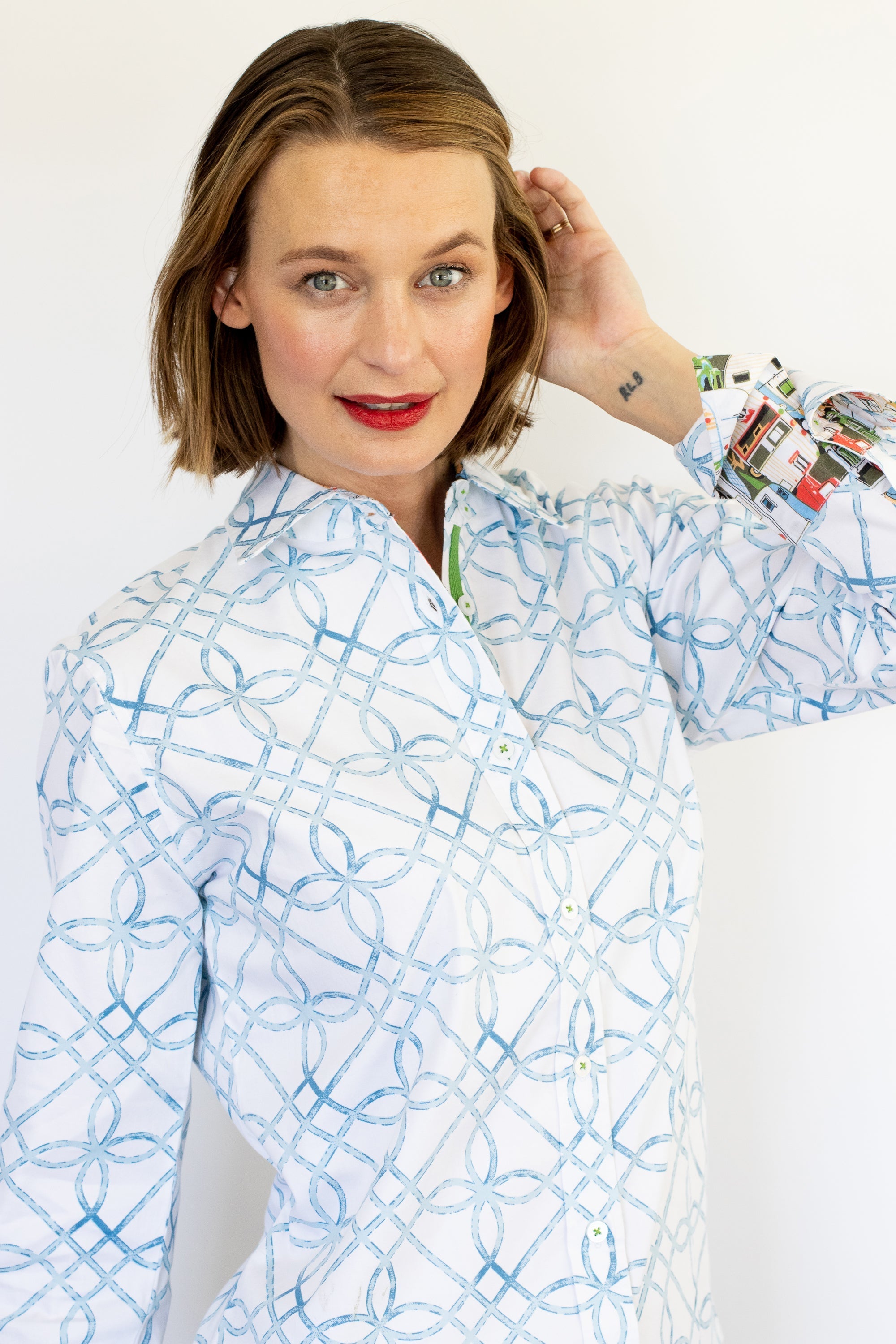 Dizzy - Lizzie | Rome Shirt Blue Loops on White | Cloister Collection | SHIRT