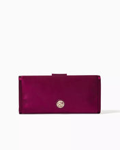 Load image into Gallery viewer, Lilly Pulitzer | Benton Clutch
