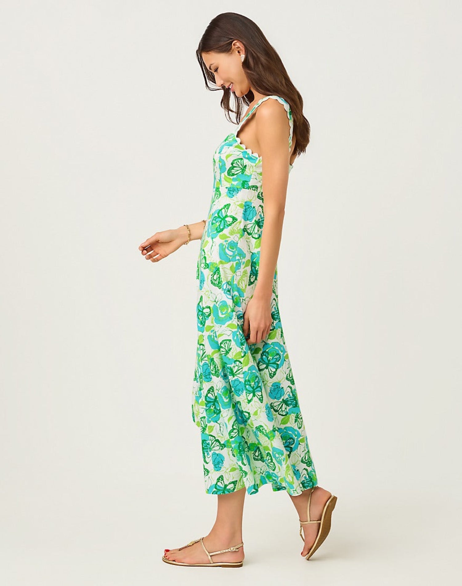 dwyer midi dress The Dwyer Midi Dress is the Bees Knees this spring!! We have a GWP today through April 11! Spend $250 and receive a printed umbrella with bamboo handle Call
