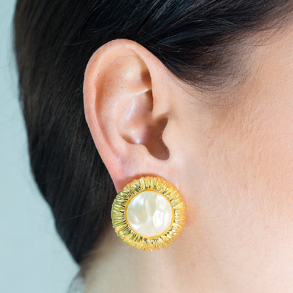 Kenneth Jay Lane | Clip Gold Pearl Button Earring