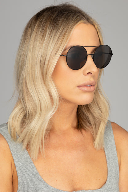 Capri Round Double Ridge Sunglasses - Black