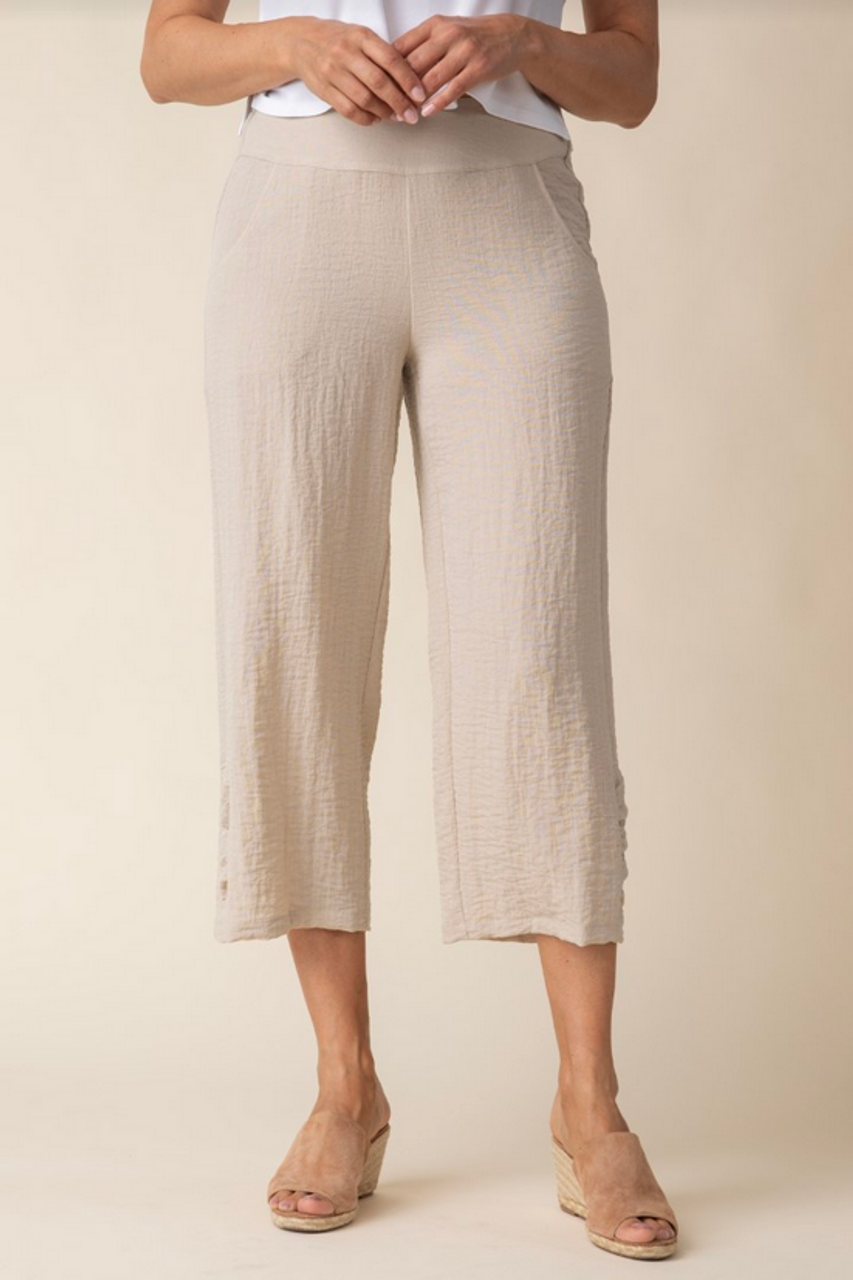 Habitat | Express Travel Solid Ruched Straight Crop