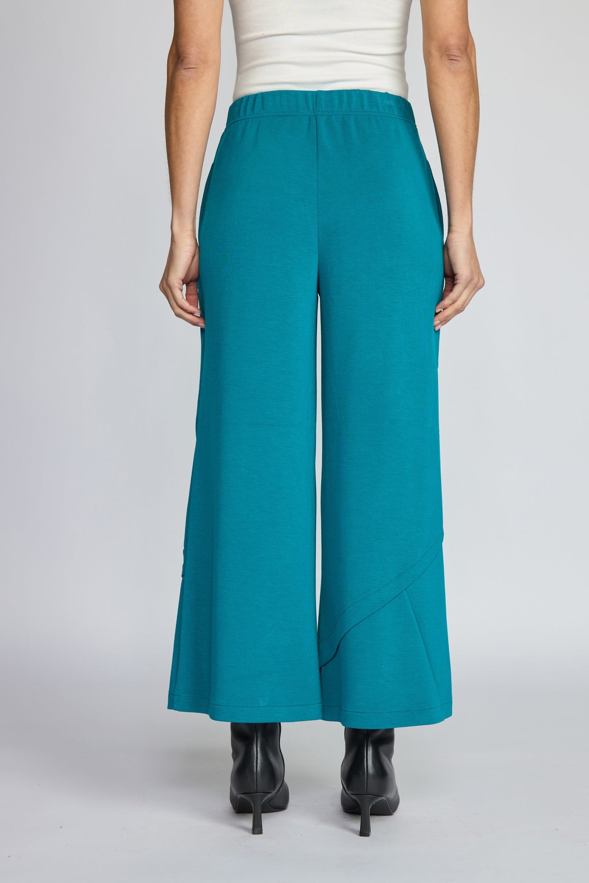 Feather Lux Knit Crossroads Pant