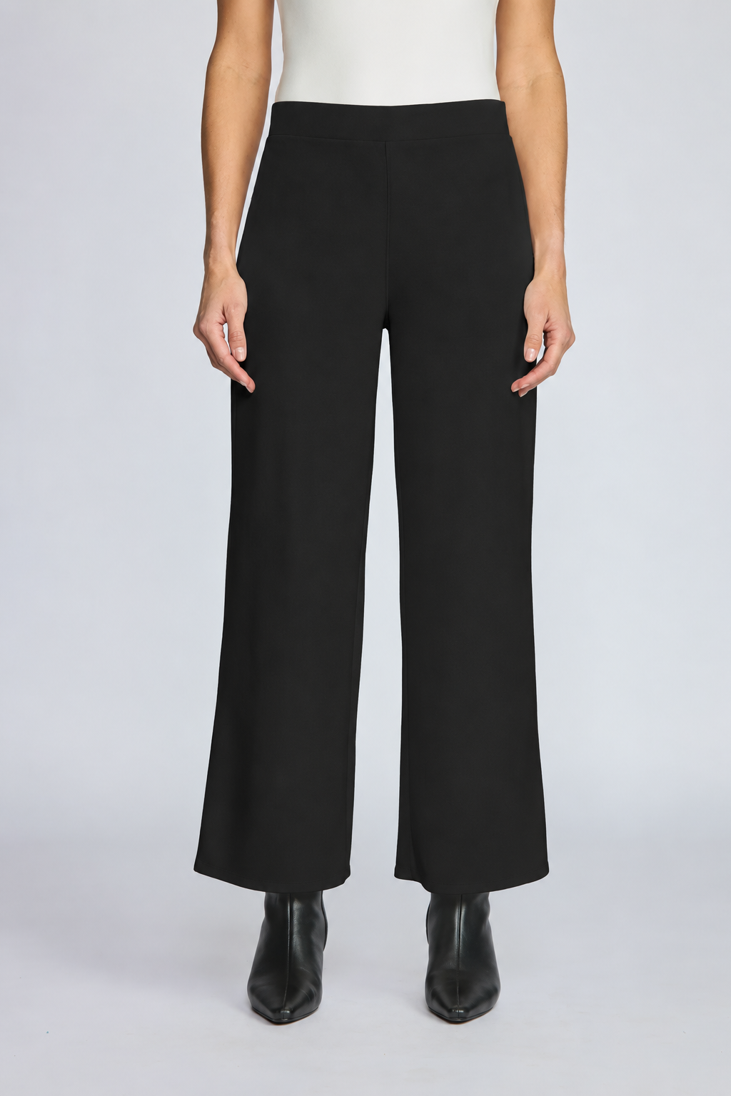 Feather Lux Knit Trek Pant - Black