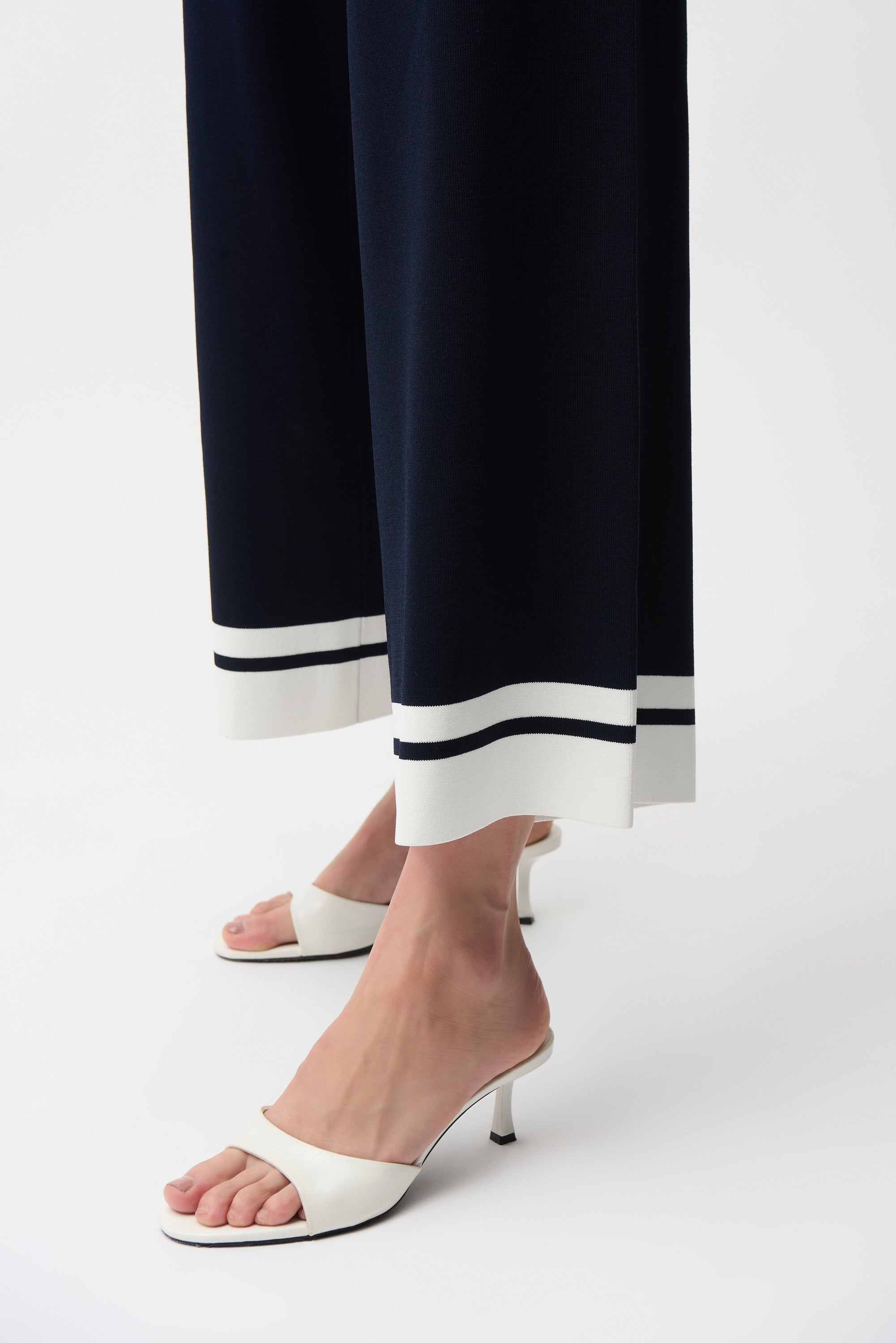 Mid-rise Wide-leg Trousers