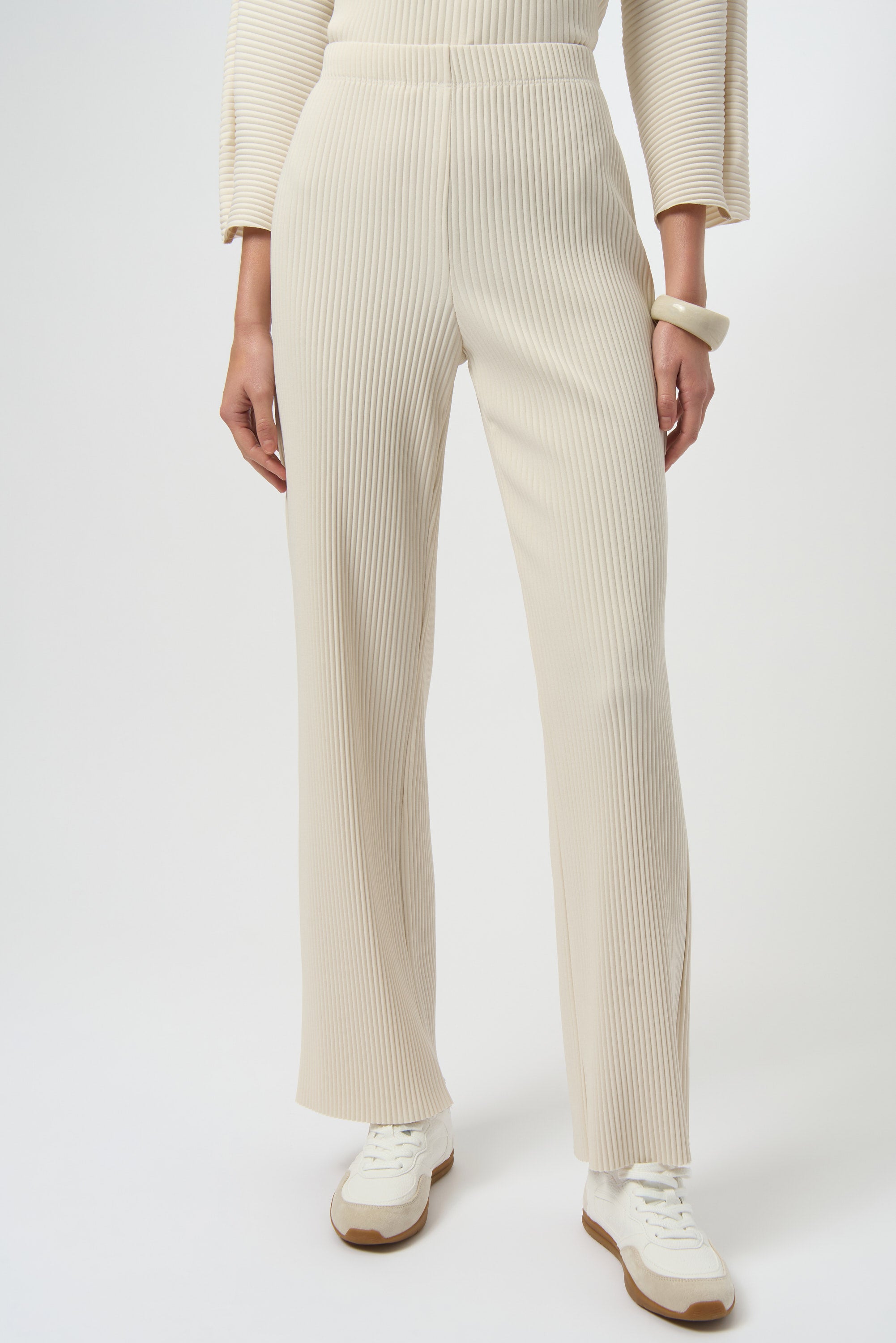 Relaxed Pleated Trousers