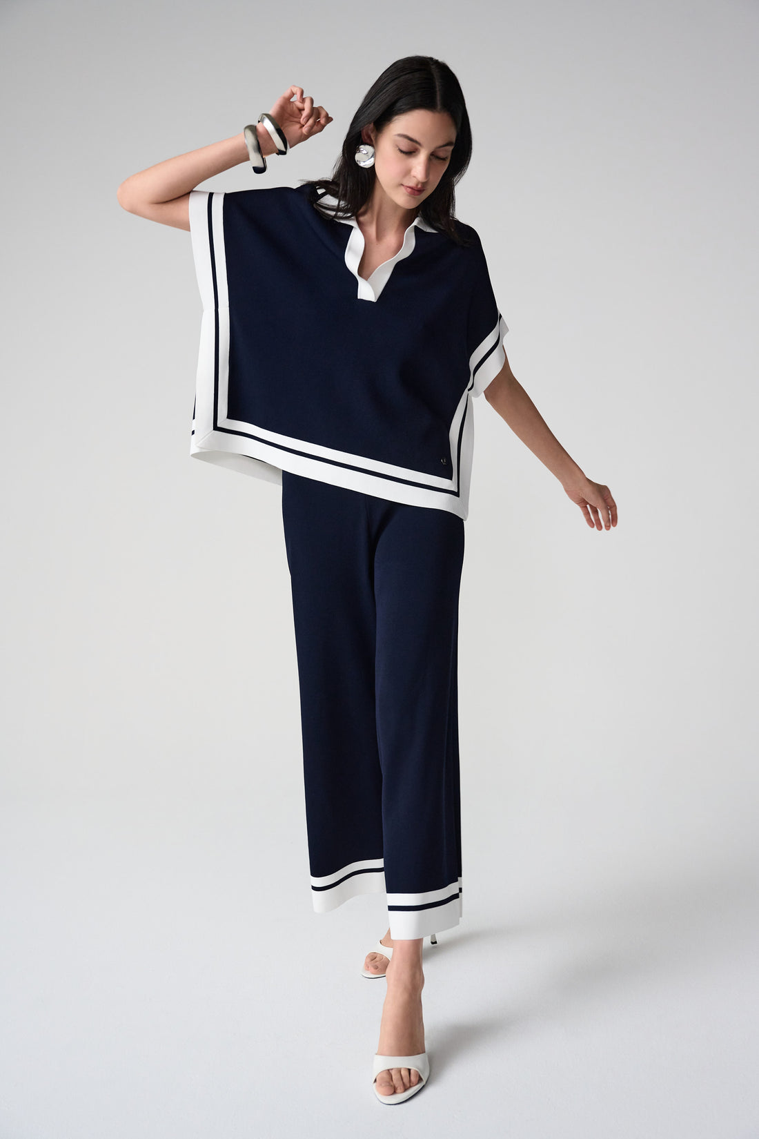 Mid-rise Wide-leg Trousers