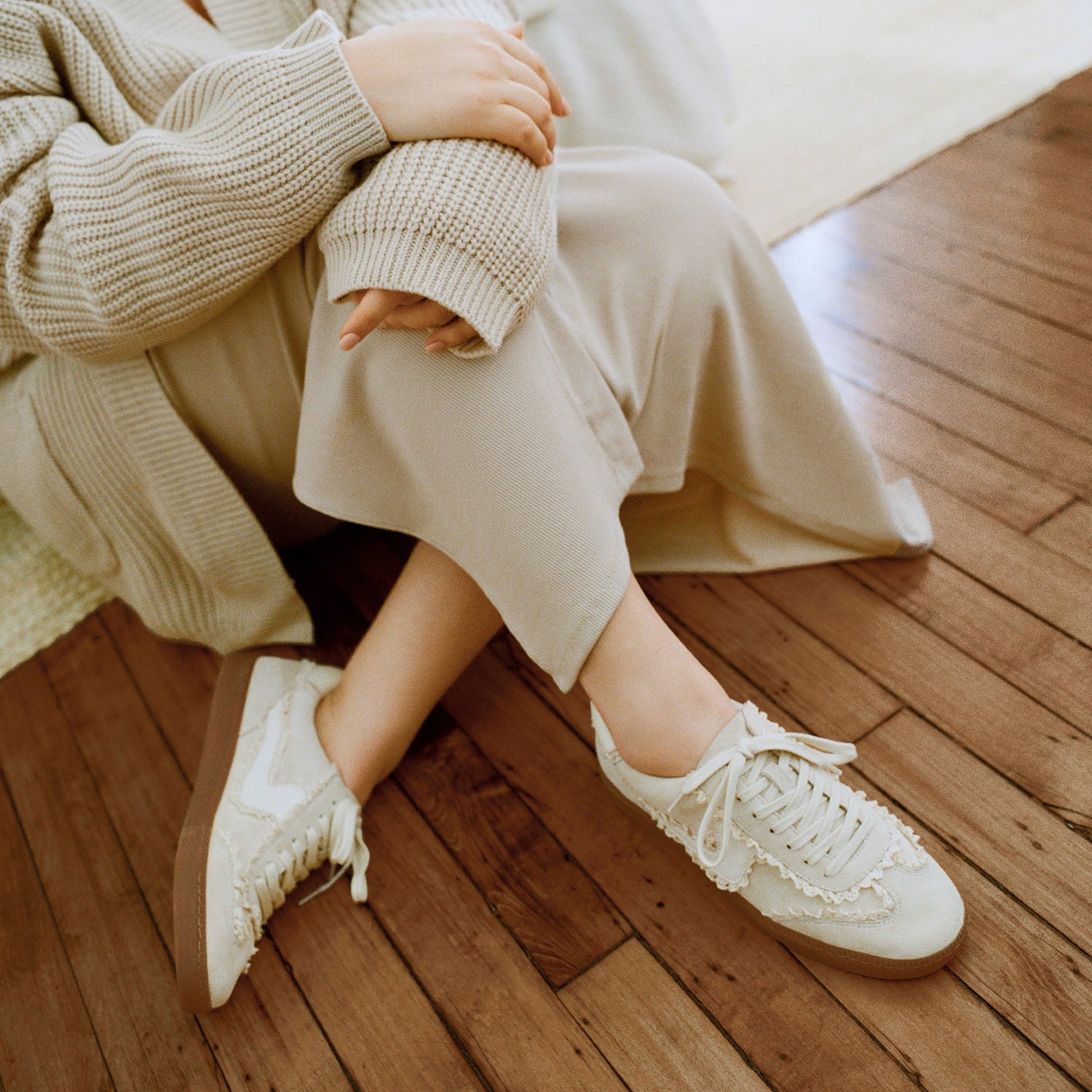 Dolce Vita | Notice Lace Sneakers