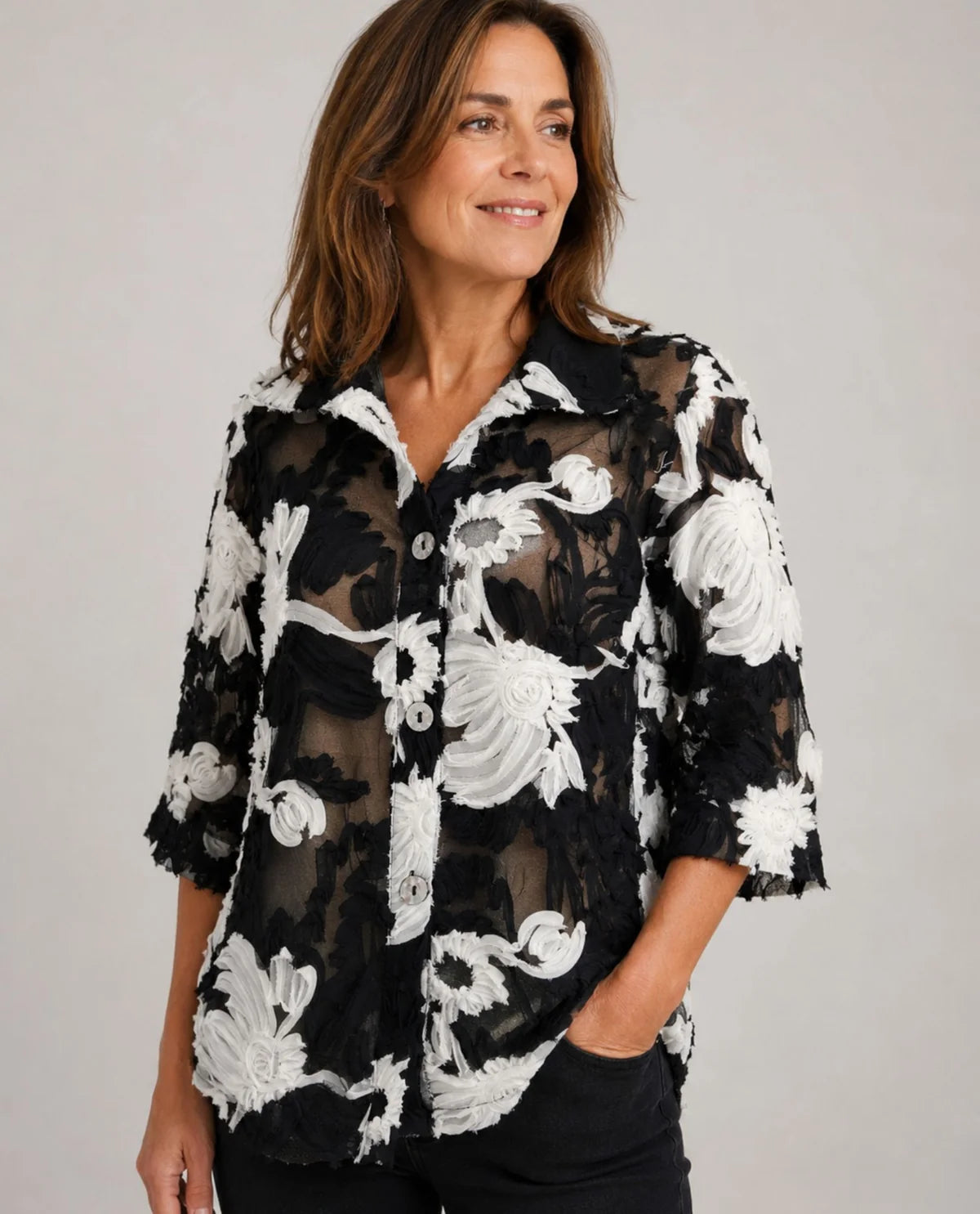DAMEE 7125-BLACK 3D FLOWER BLOUSE