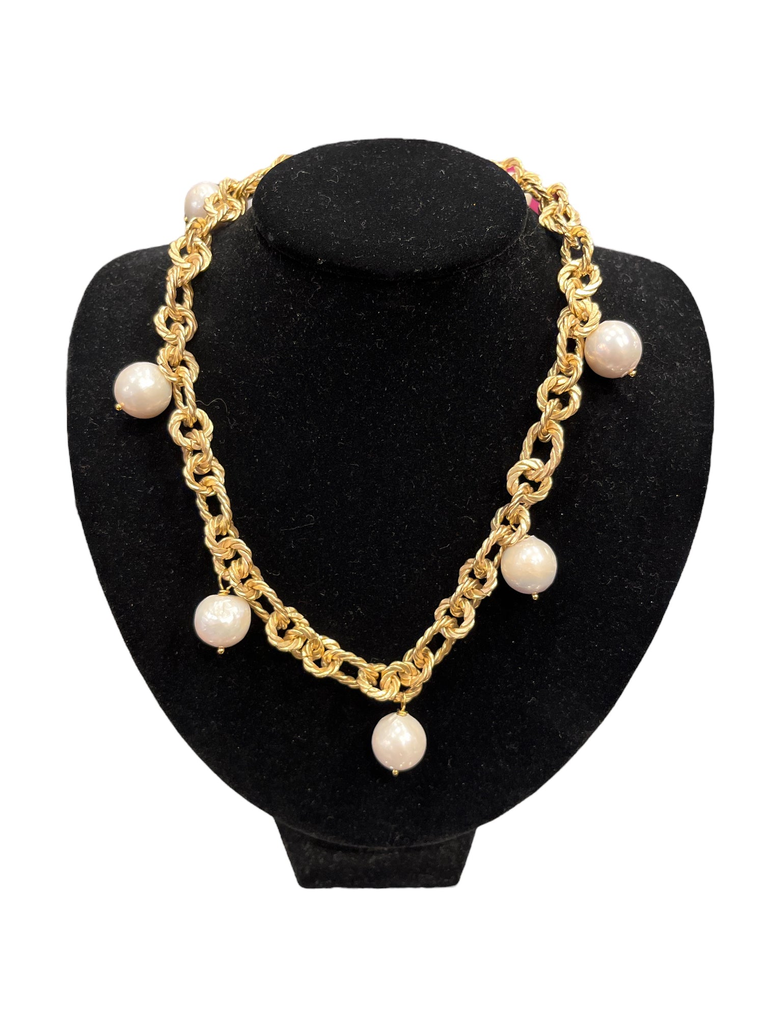Girl W/ A Pearl | Gold Chain Pearl Necklace