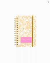 Load image into Gallery viewer, Lifeguard Press | Medium 17 Month Agenda, Safari
