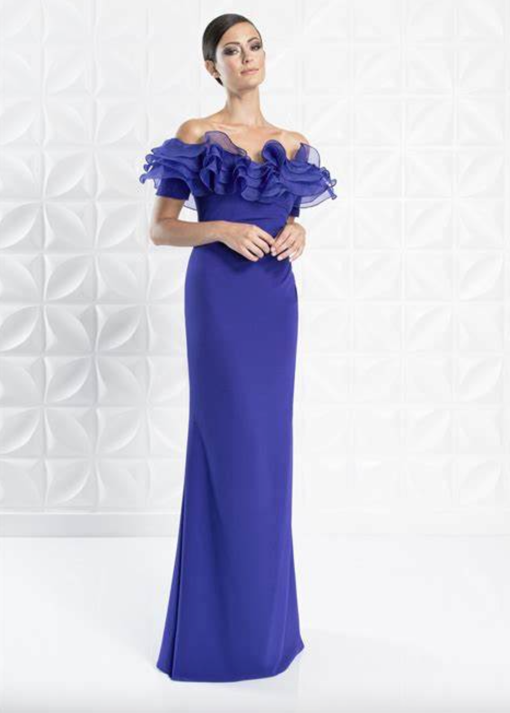 Daymor Couture | Gown with ruffle sleeve