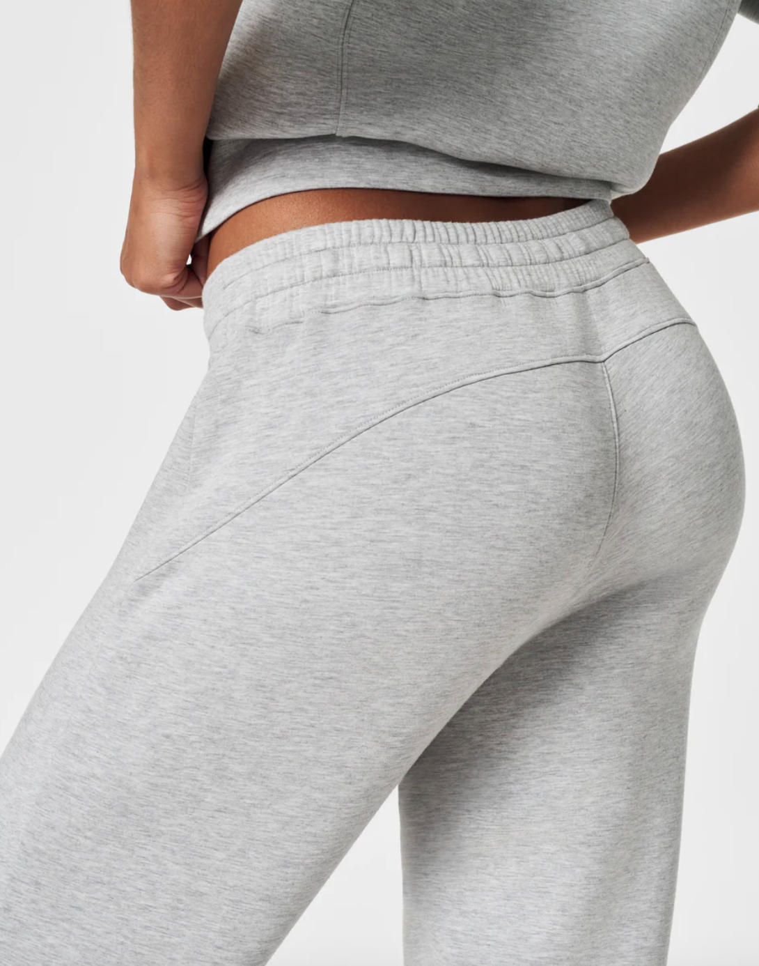 Spanx | Airessentials Tapered Pant