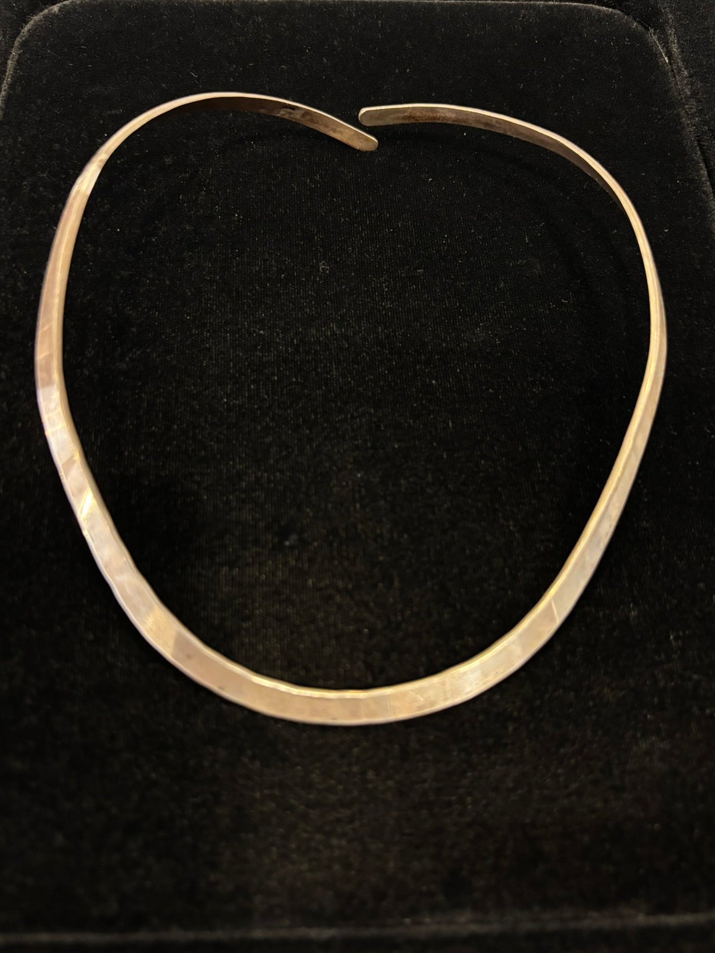 Starfire | Plain Round Neckwire Necklace