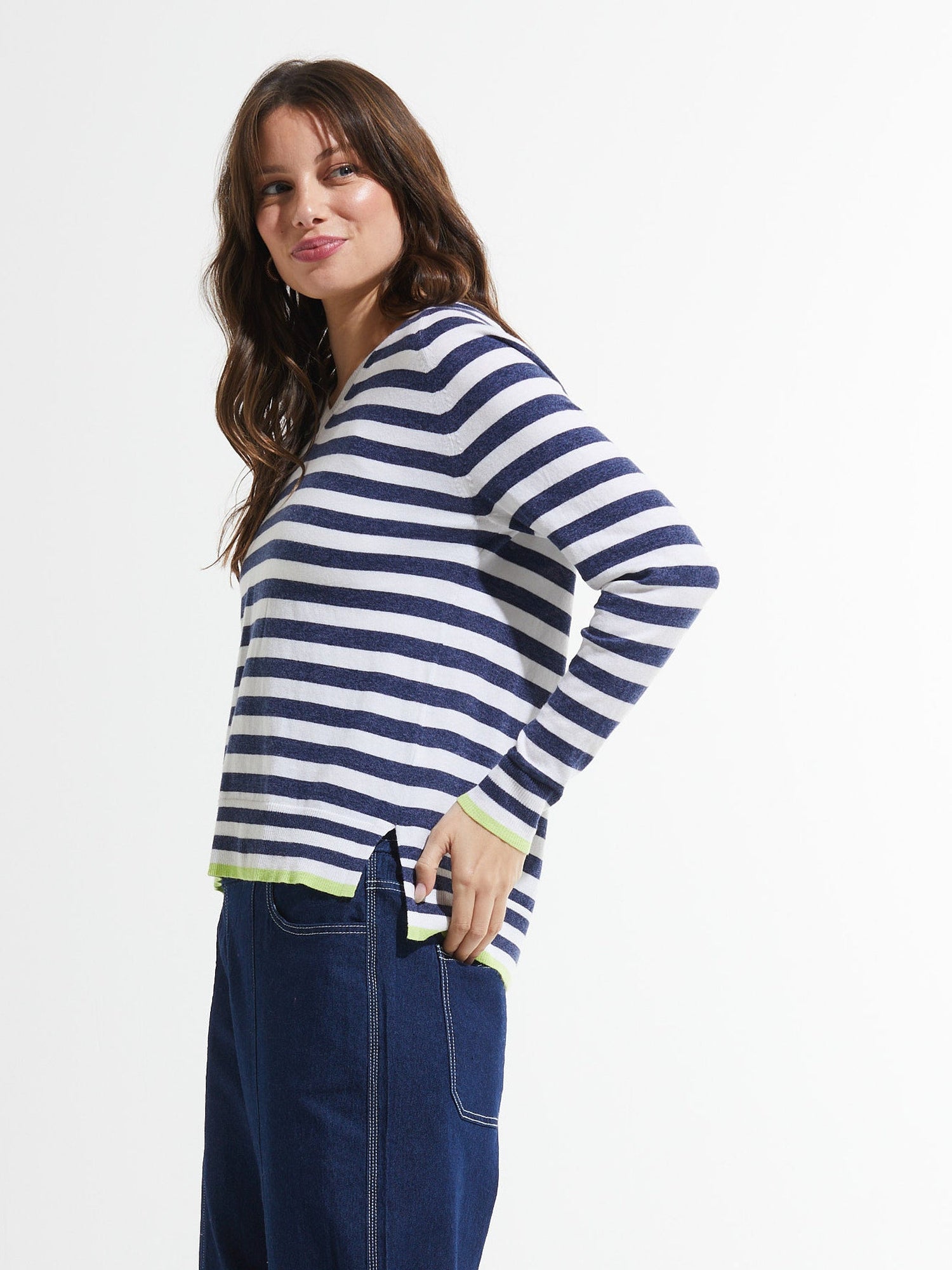 Zaket &amp; Plover | Nautical Stripe V-Neck Sweater - White/Indigo