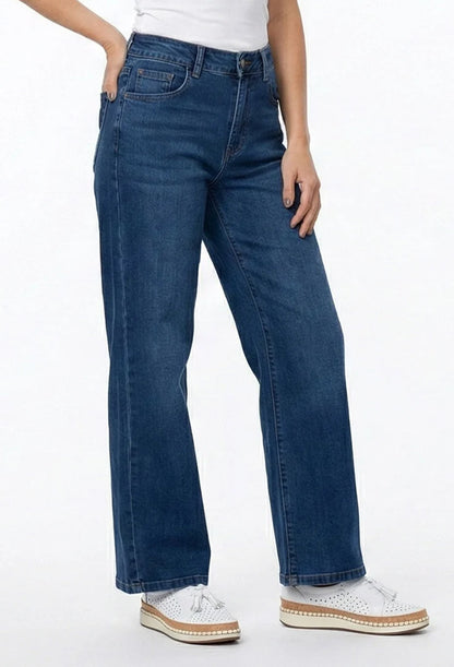 A person wearing dark blue wide-leg jeans, ethyl Relaxed Classic Jean - Benefit Z8MED.AF