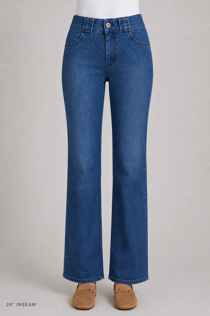 A person wearing dark blue wide-leg jeans, ethyl Relaxed Classic Jean - Benefit Z8MED.AF