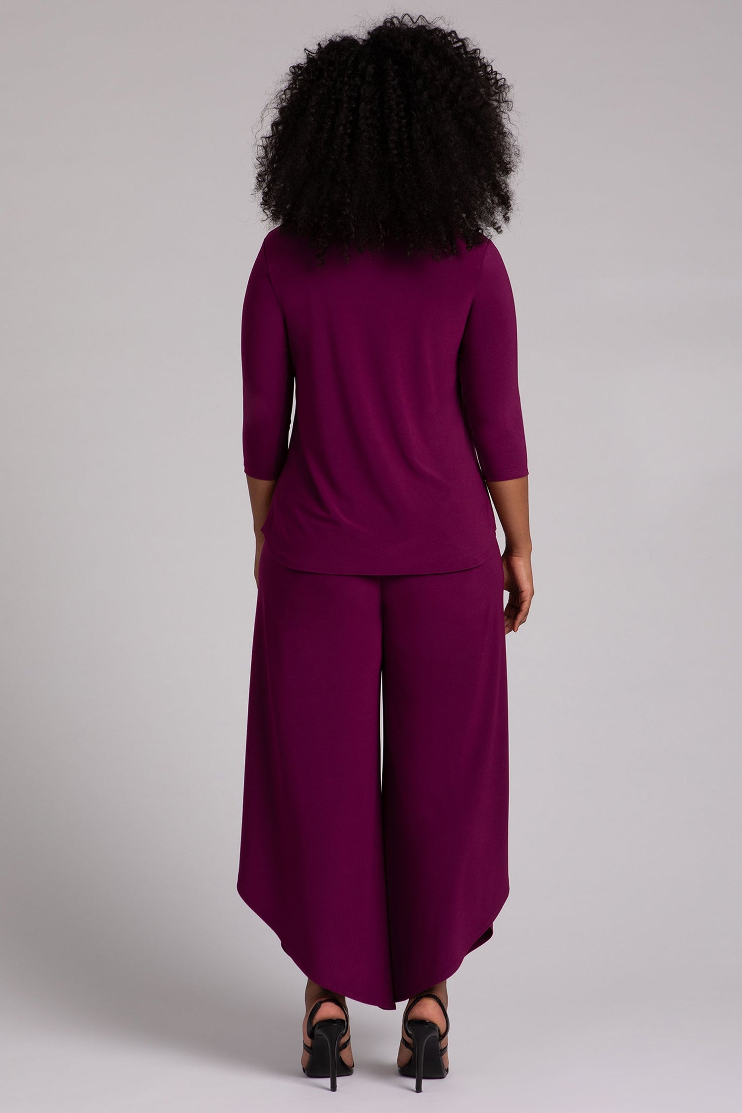 Sympli | Go To Classic Top