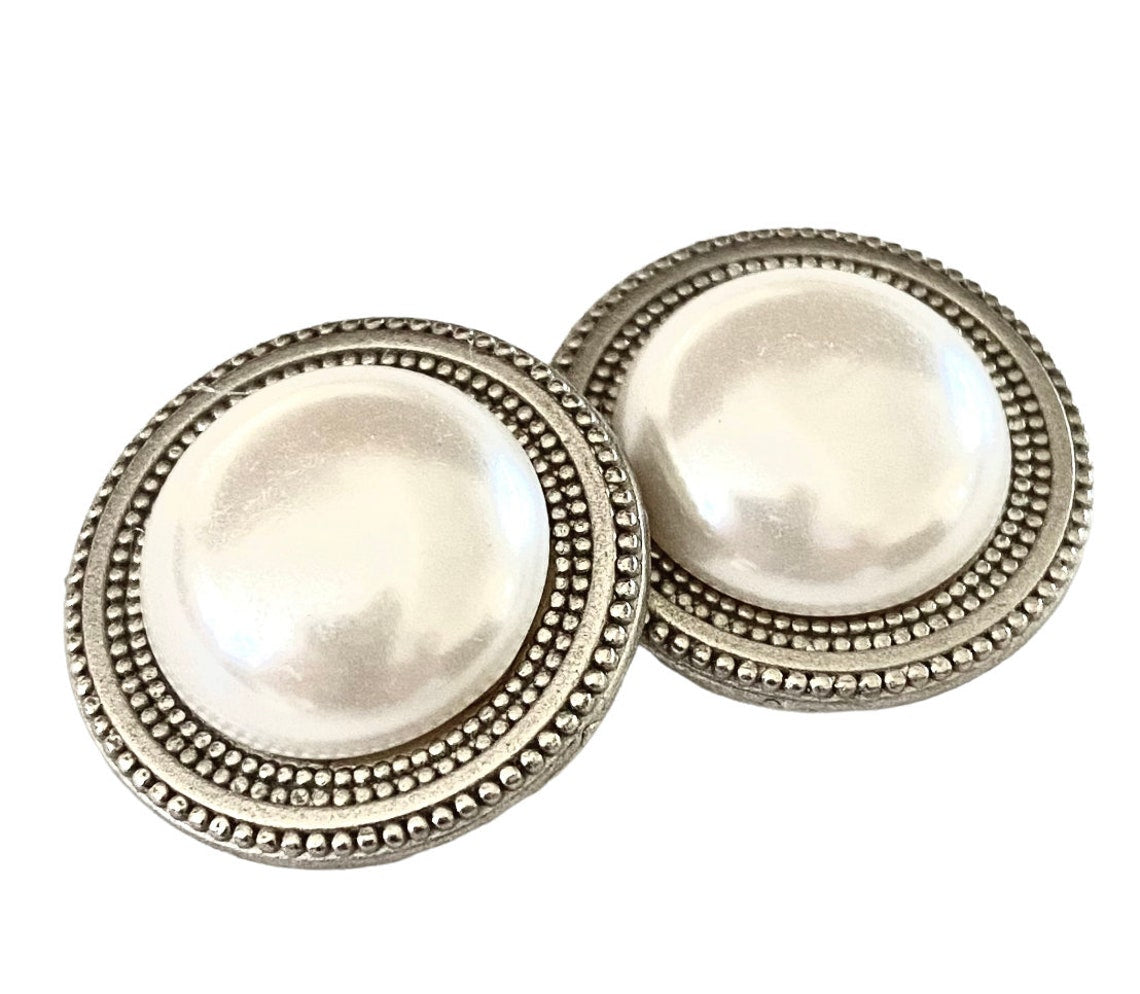 MagneButton Pearl Cream Low Dome