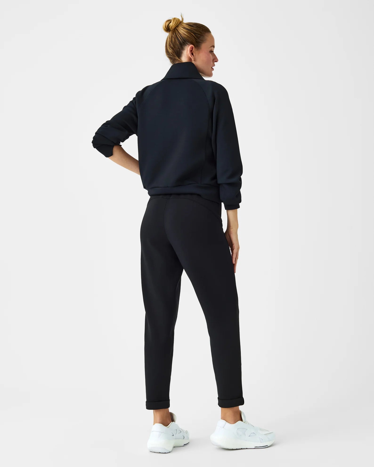 Spanx | Spanx | Airessentials Tapered Pant | Cloister Collection | MISSYSPORTSWEAR