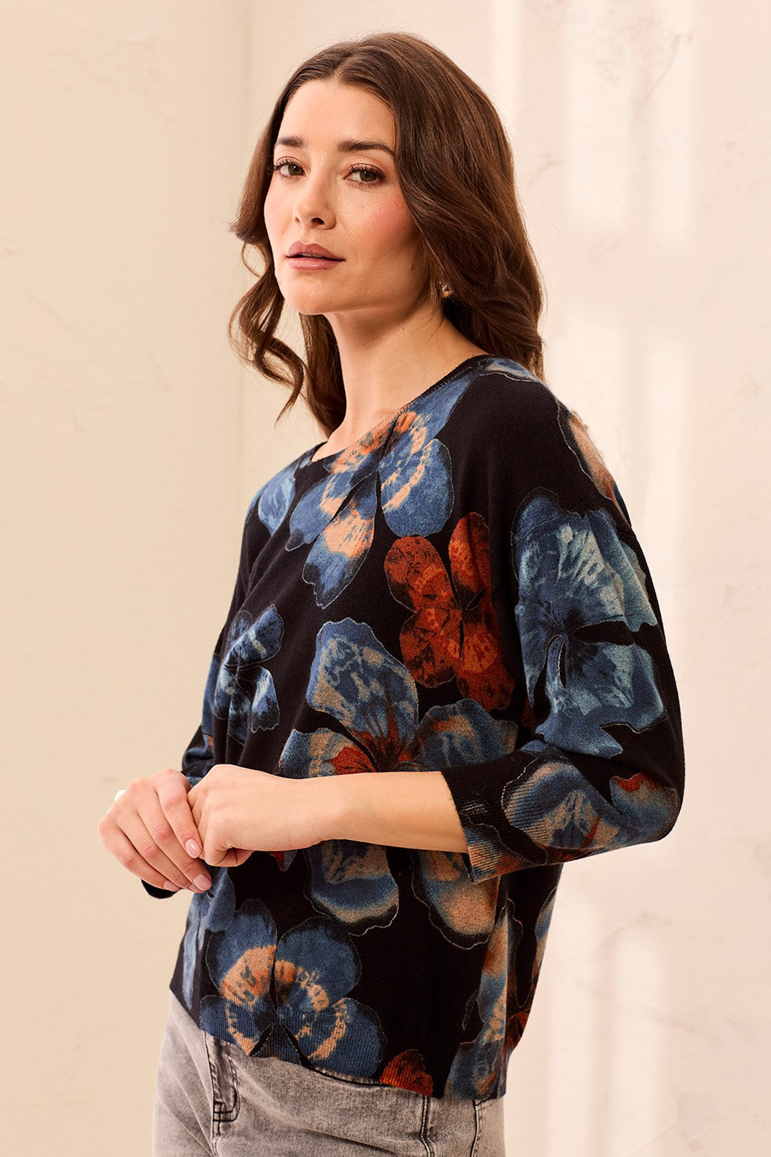 Soft Yarn Three-Quarter Sleeve Crewneck Sweater