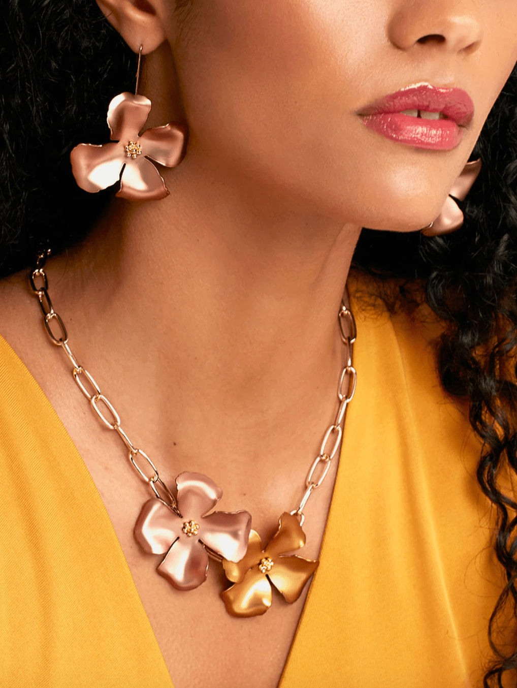 Zenzii | Zenzii | Flower Necklace - Copper | Cloister Collection | JEWELRY