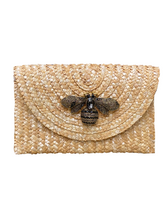 Load image into Gallery viewer, Haute &amp; Happy | Handwoven Straw Clutch Natural

